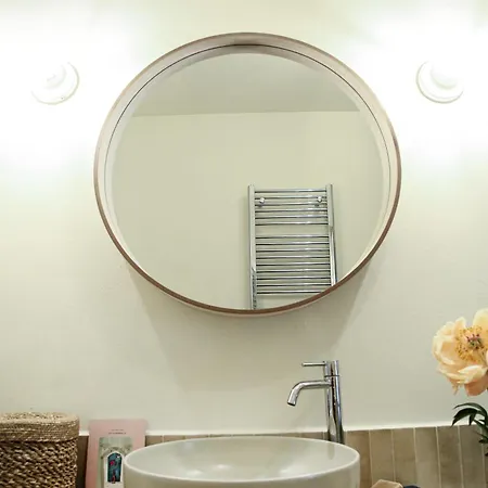 Flowers - Ponte Milvio بيت ضيافة روما