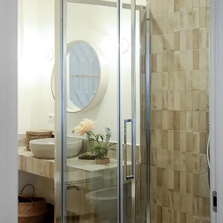 Flowers - Ponte Milvio بيت ضيافة